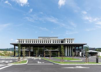 宇治田原町役場庁舎の外観の写真