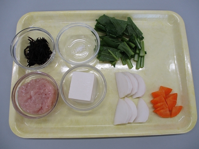 各材料を並べた写真
