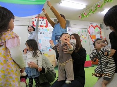 楽しそうな参加者の写真