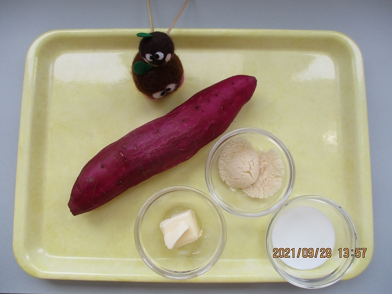 スイートポテトの材料の写真